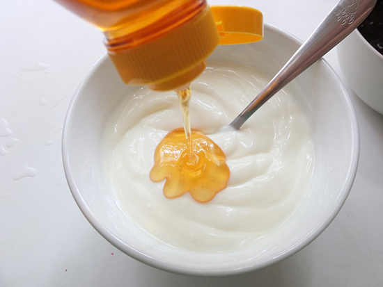 Mặt nữa sữa chua mật ong giúp kháng khuẩn