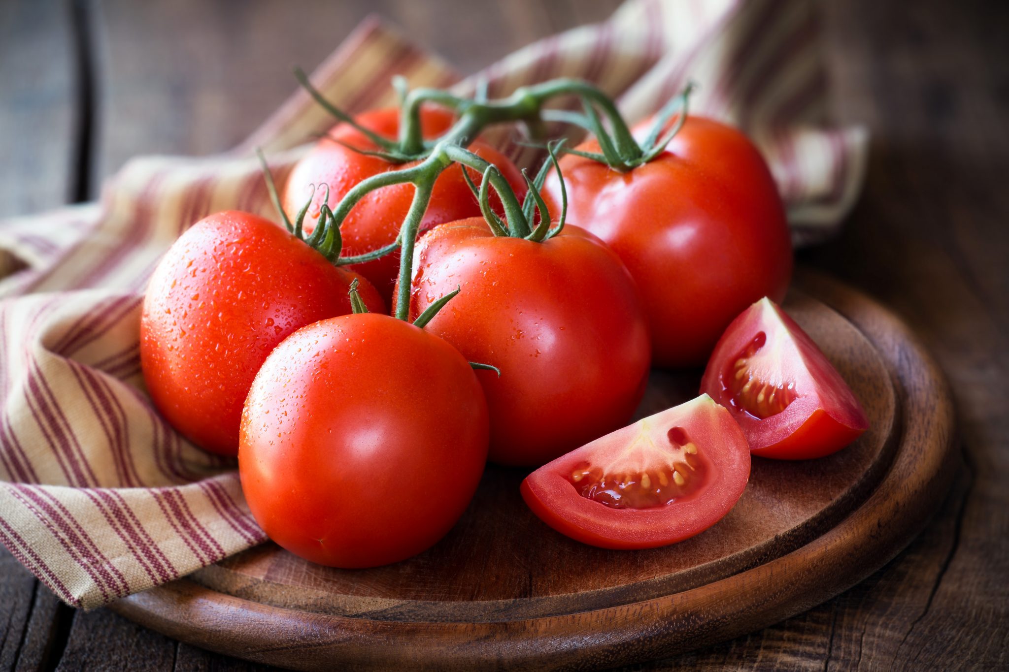 Trị mụn bằng cà chua có hiệu quả không? 6